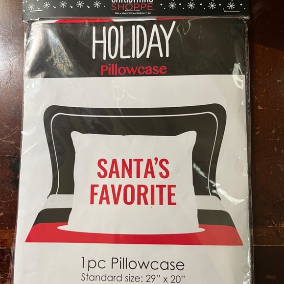 3 pack of new Holiday pillowcase - Picture 6 of 7